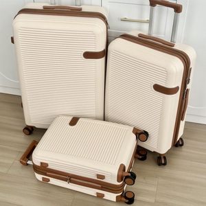 Mala GRANDE 40kg de bordo de em promoção  Mala de Viagem Feliz POLIPROPILENO