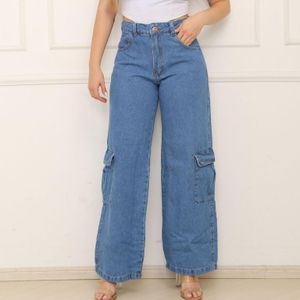 Calça cargo pantalona feminina