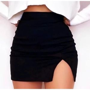 Saia Curta Feminina Com Fenda Suplex